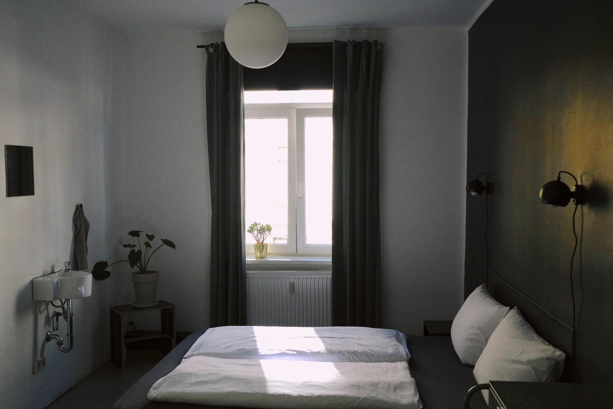 Hostel & Garten Eden Lipsk Zewnętrze zdjęcie