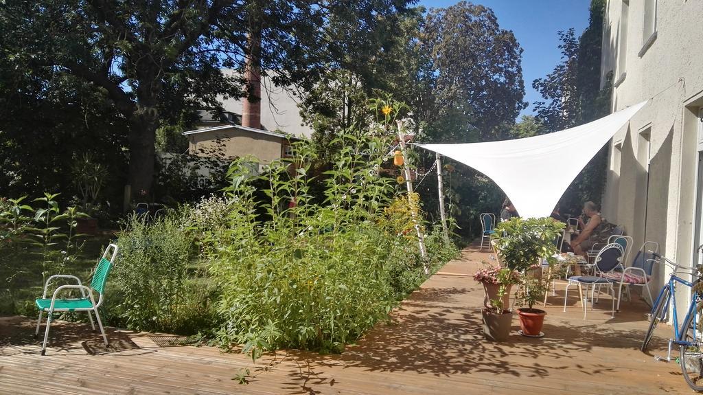 Hostel & Garten Eden Lipsk Zewnętrze zdjęcie
