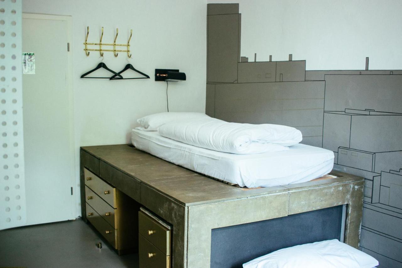 Hostel & Garten Eden Lipsk Zewnętrze zdjęcie